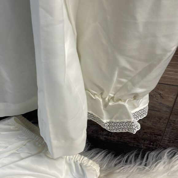 Vintage Repose Ladies Silk Like Pajama Set, Size 12-14, White and Pink, Floral - Picture 5 of 9